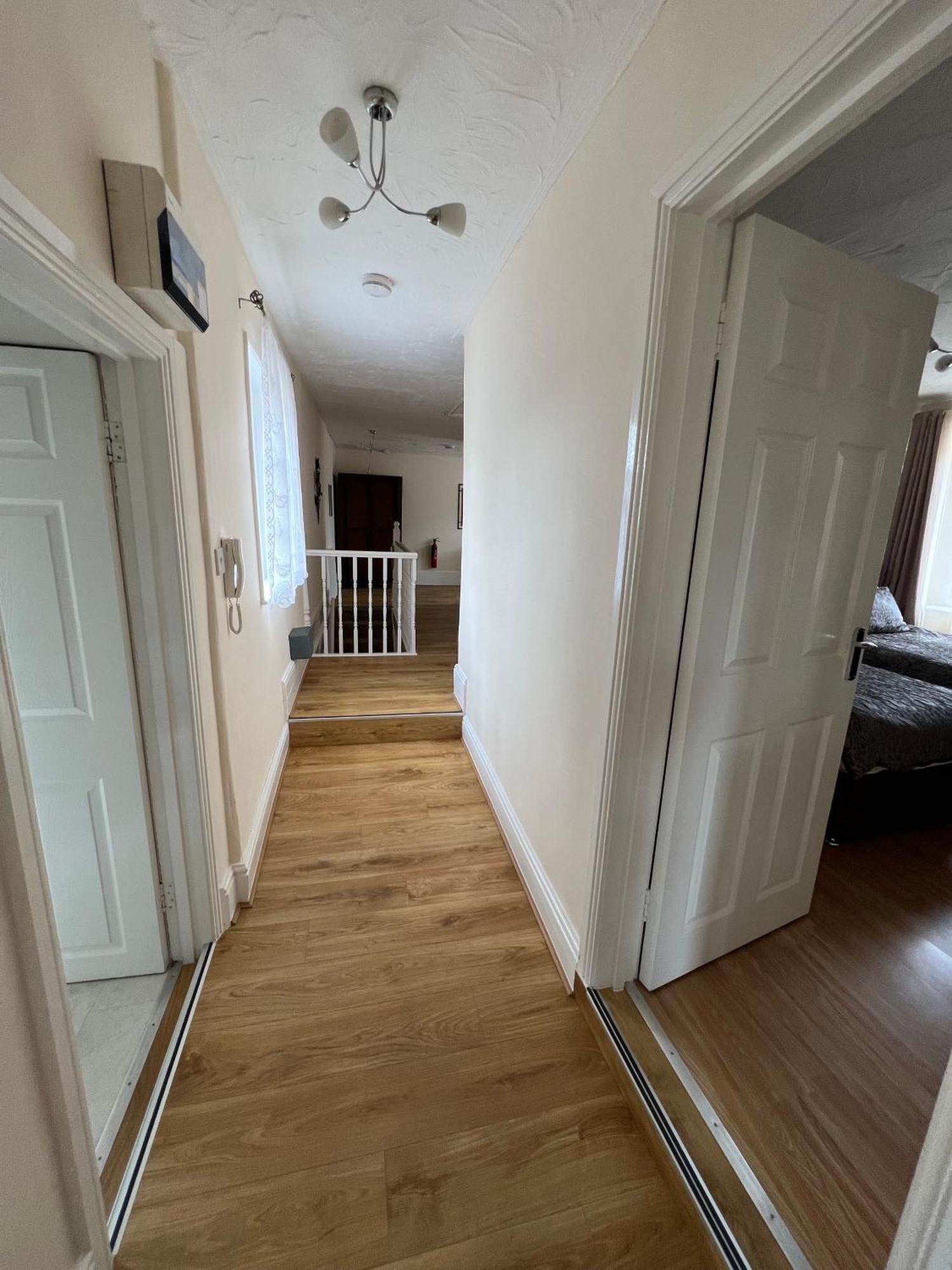 Stay In Yeovil Town Centre, Large 2 Bd Apt With Parking, Sleeps 4 Zewnętrze zdjęcie